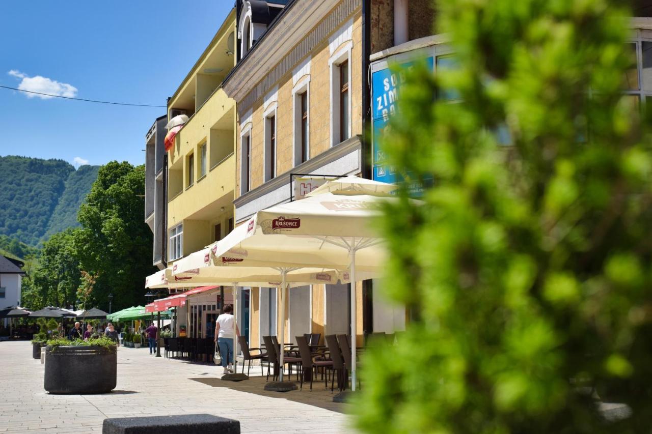Apartman Vinkov'S Center ヤイツェ エクステリア 写真